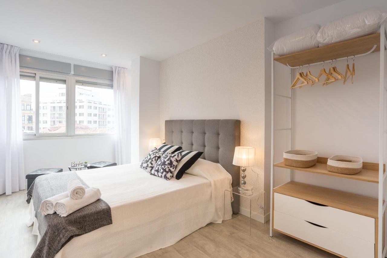 Urbe10 Angel Ganivet 2 Bedrooms Apartment Málaga Eksteriør bilde
