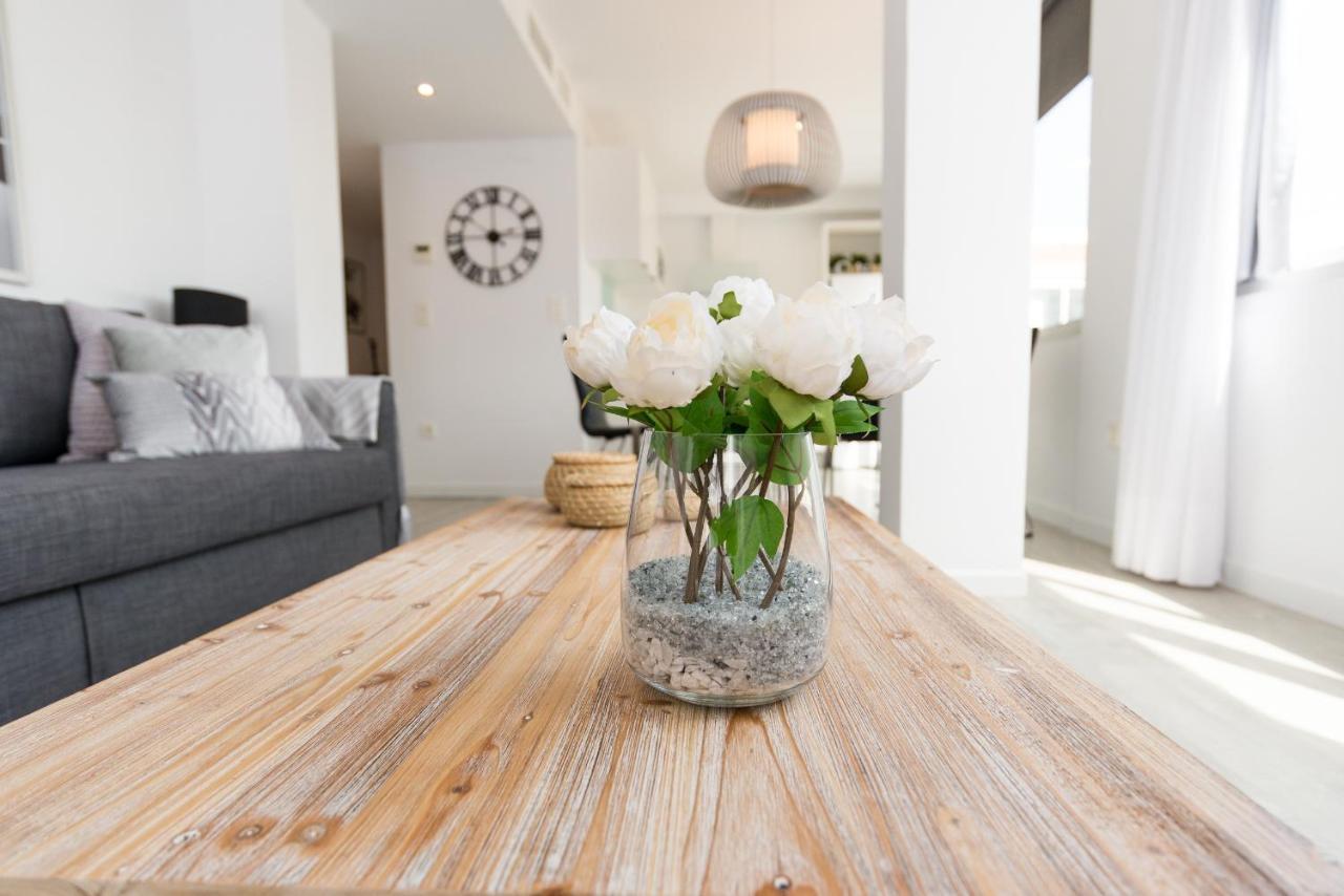Urbe10 Angel Ganivet 2 Bedrooms Apartment Málaga Eksteriør bilde