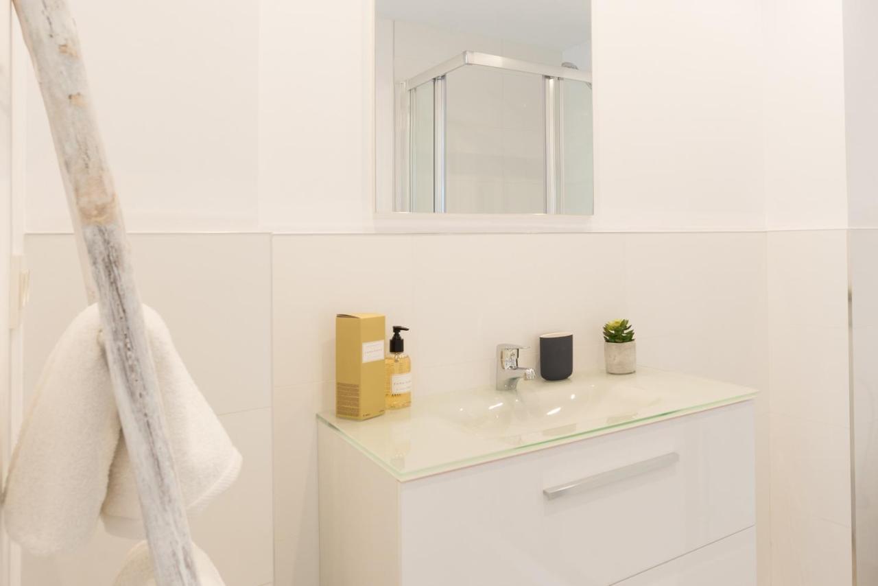 Urbe10 Angel Ganivet 2 Bedrooms Apartment Málaga Eksteriør bilde